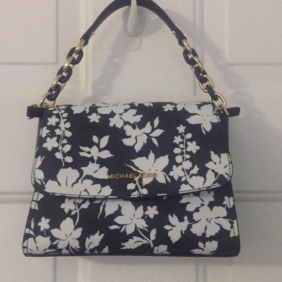 ❤️Michael Kors crossby NEW❤️ Final Price - Picture 3 of 9